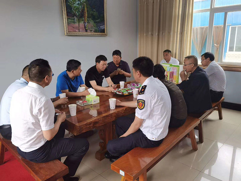 市政协李副主席带队调研金田原调研知识产权(图2) 市政协李副主席及县委领导班子到金田原调研知识产权推进情况